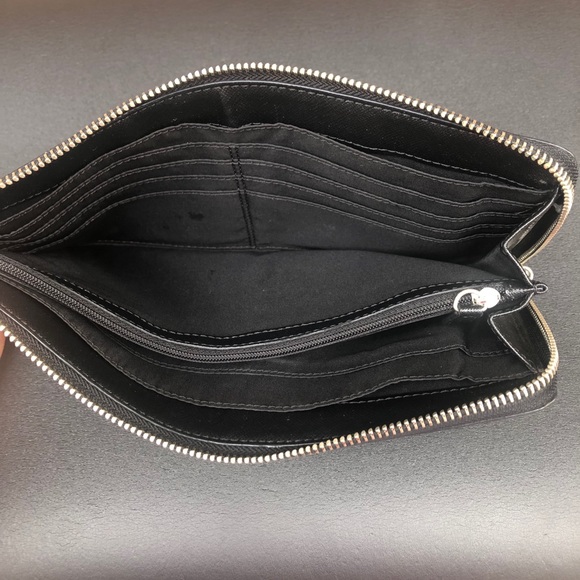 Coach Extra Large Leather Wristlet Wallet - Picture 4 of 7